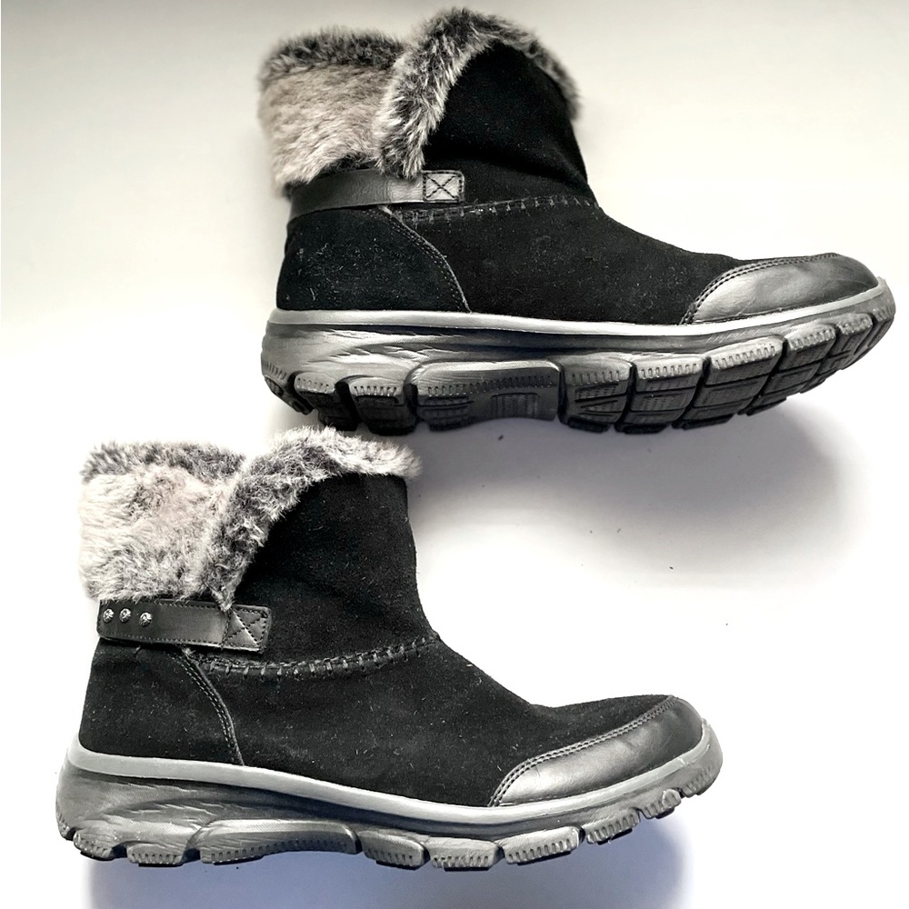 SKECHERS Relaxed Fit Memory Foam Faux Fur Lined Booties 10
